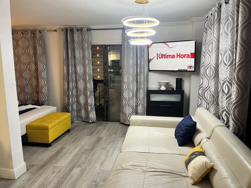 Universal - Disney Dream Studio - Enclave 3413