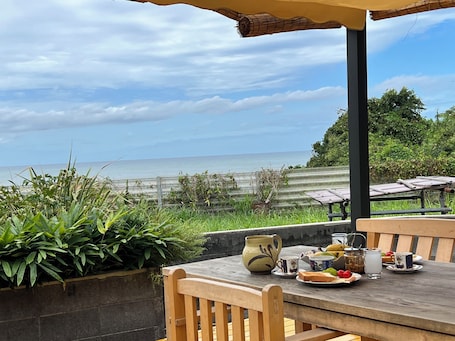 日式独立别墅, 部分海洋景观 | 日光浴台