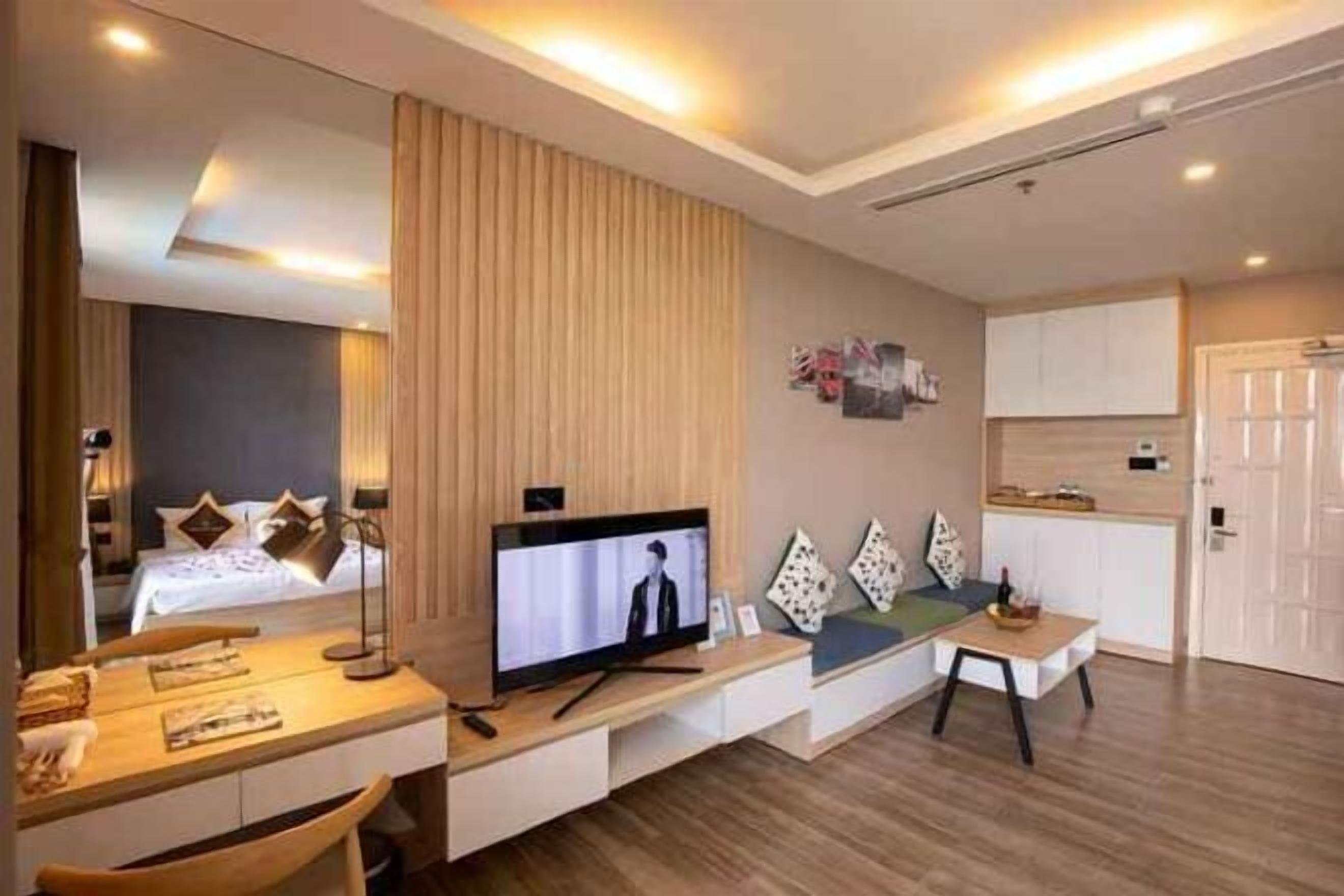 Laptop workspace, free WiFi