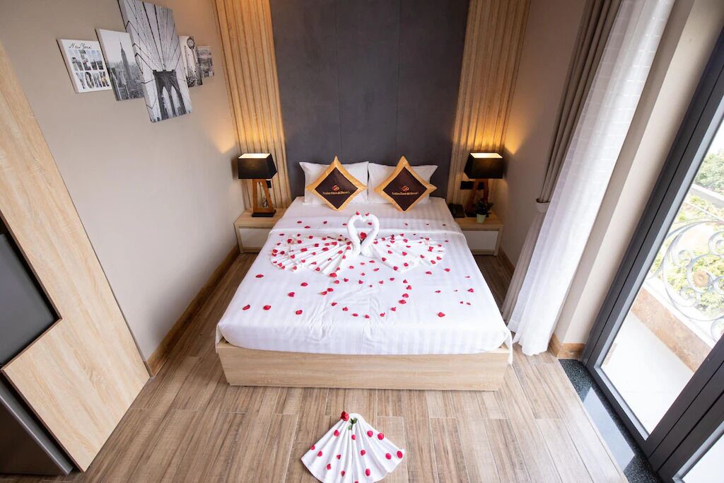 Apartment, 2 Bedrooms, City View | Laptop workspace, free WiFi