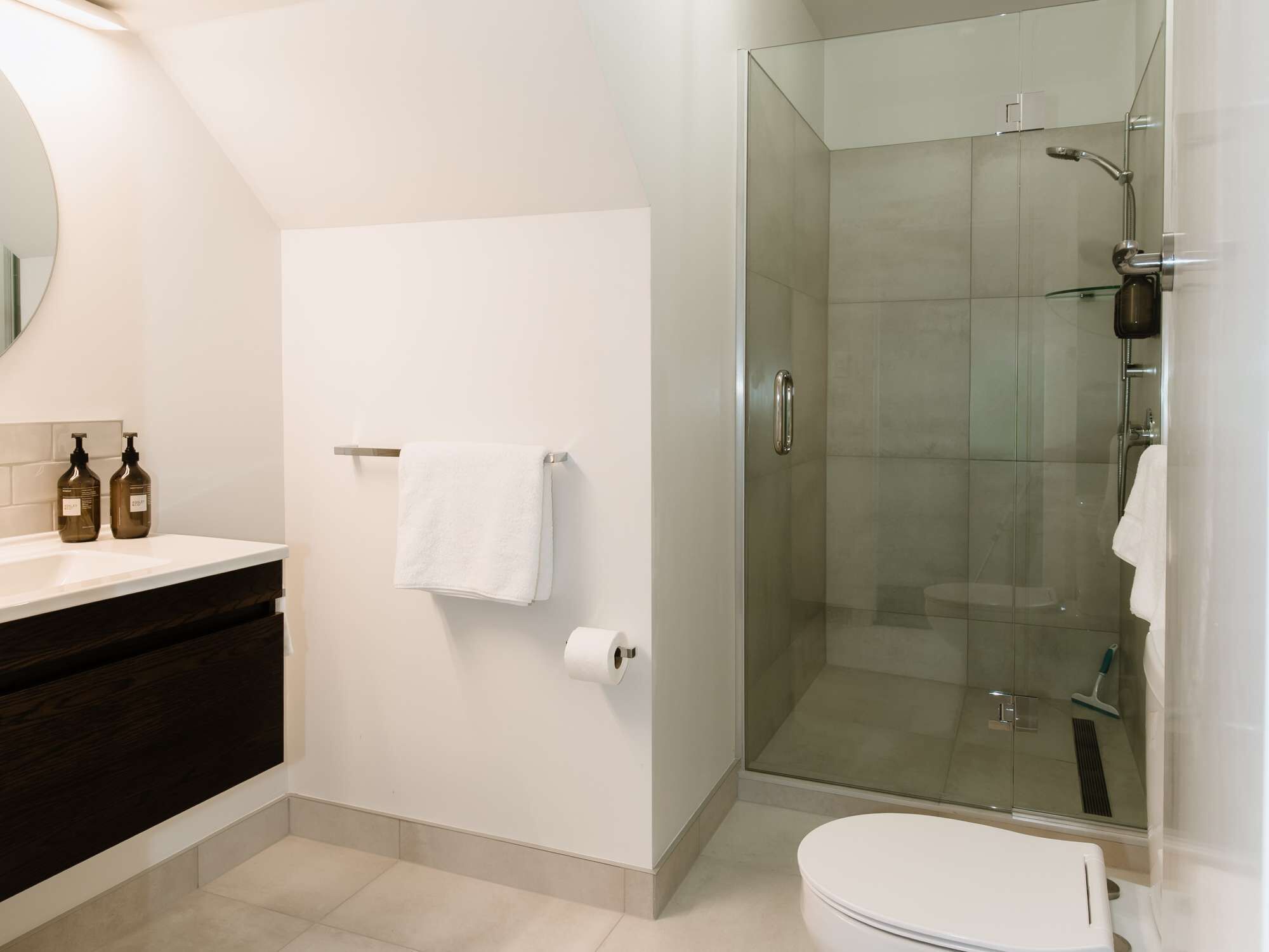 Shower, eco-friendly toiletries, hair dryer