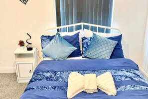 2 bedrooms, WiFi, bed sheets