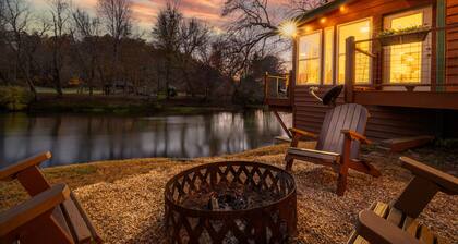 Toccoa Riverside Cabin: Pet-Friendly, Hot Tub, Firepit & Prime Fishing Retreat