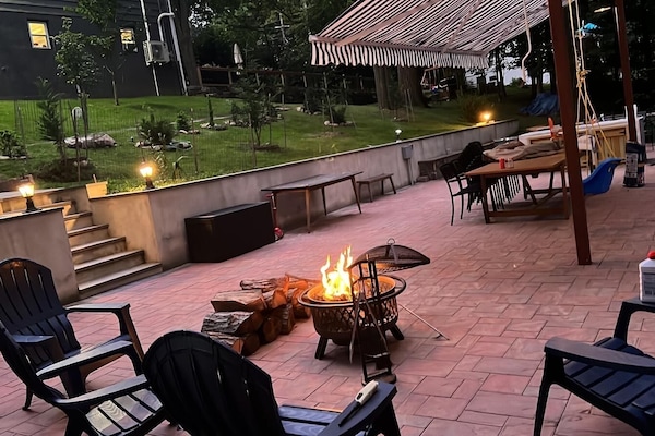 Family night by the fire pit