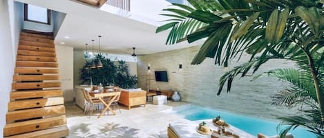 Villa, patio | Minibar, coffres-forts dans les chambres