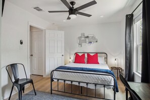House (3 Bedrooms) | 3 bedrooms, laptop workspace, iron/ironing board, bed sheets