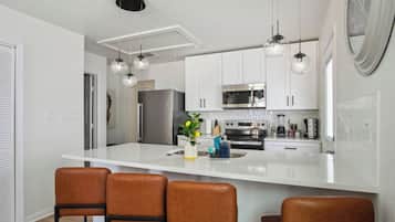 House (3 Bedrooms) | Private kitchen