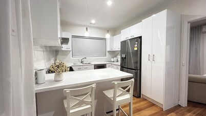 Stylish Family Home- 3BR in the heart of Dandenong, Just minutes to the station