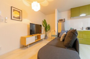 Elite House | Living area | Flat-screen TV - es Maison Kasuga  (Osaka)