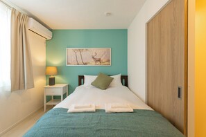 Elite House | Blackout drapes, iron/ironing board, free WiFi, bed sheets - es Maison Kasuga  (Osaka)