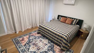 2 bedrooms, iron/ironing board, WiFi, bed sheets