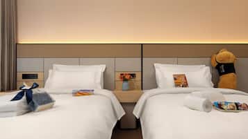 Blackout curtains, soundproofing, iron/ironing board, free WiFi