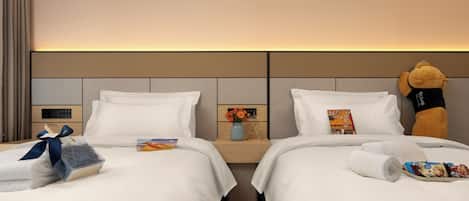 Superior Twin Room, Private Bathroom, City View