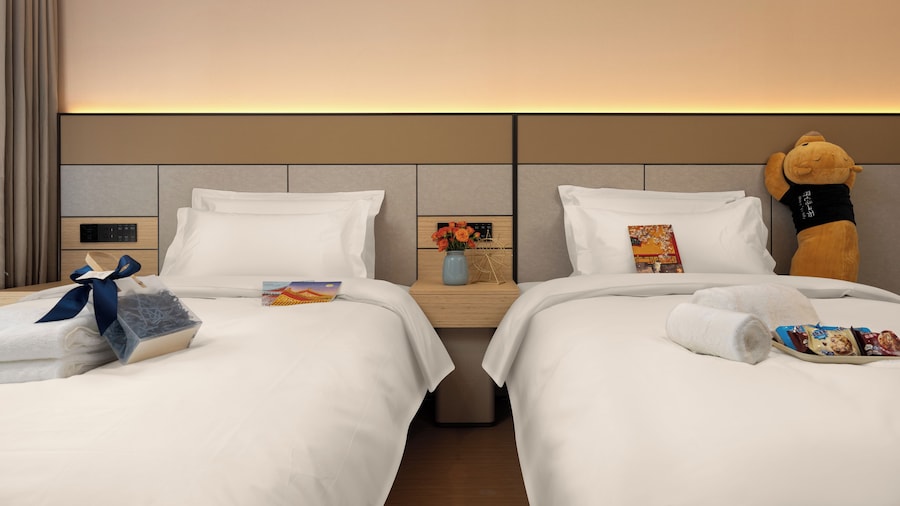 BAIMAN HOTEL