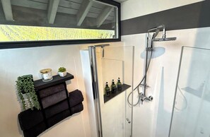 Shower, hair dryer, towels, soap - NEW! Maisonette Vino Veritas - Relaxed time out by the vineyard (Traben-Trarbach)