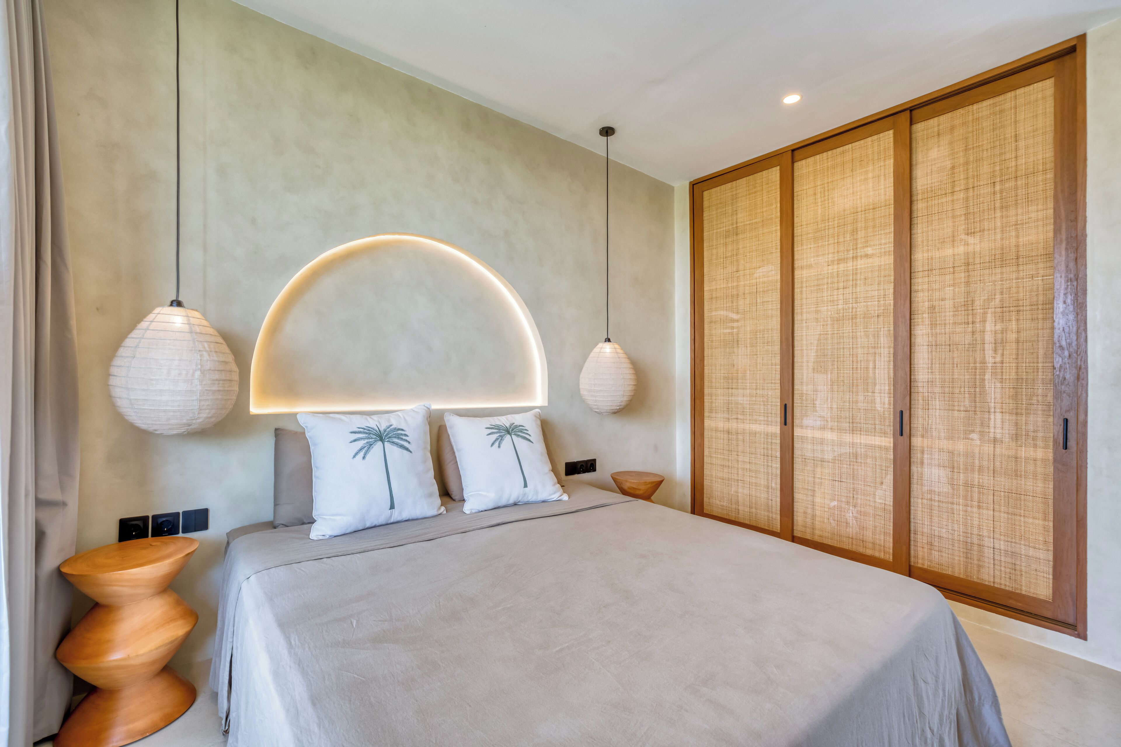 办公桌、熨斗/熨板、免费 WiFi