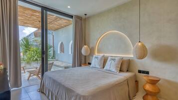 Escritorio, tabla de planchar con plancha y wifi gratis