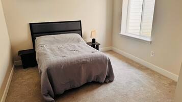 2 Schlafzimmer, Bügeleisen/Bügelbrett, kostenloses WLAN