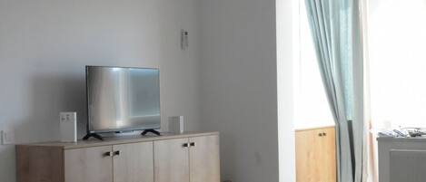 1 غرفة نوم ومكتب وواي فاي وملاءات أسرّة