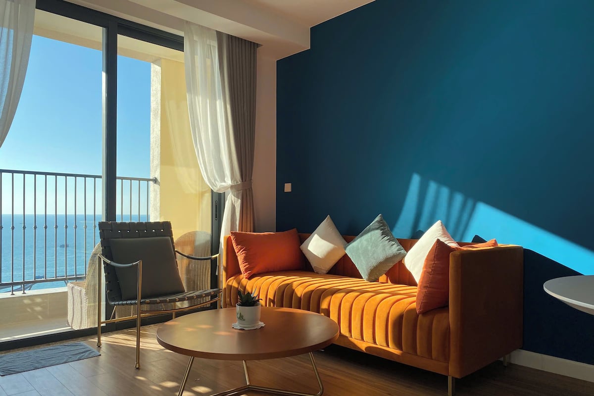 One-Bedroom Balcony Sea View | Vista dalla camera
