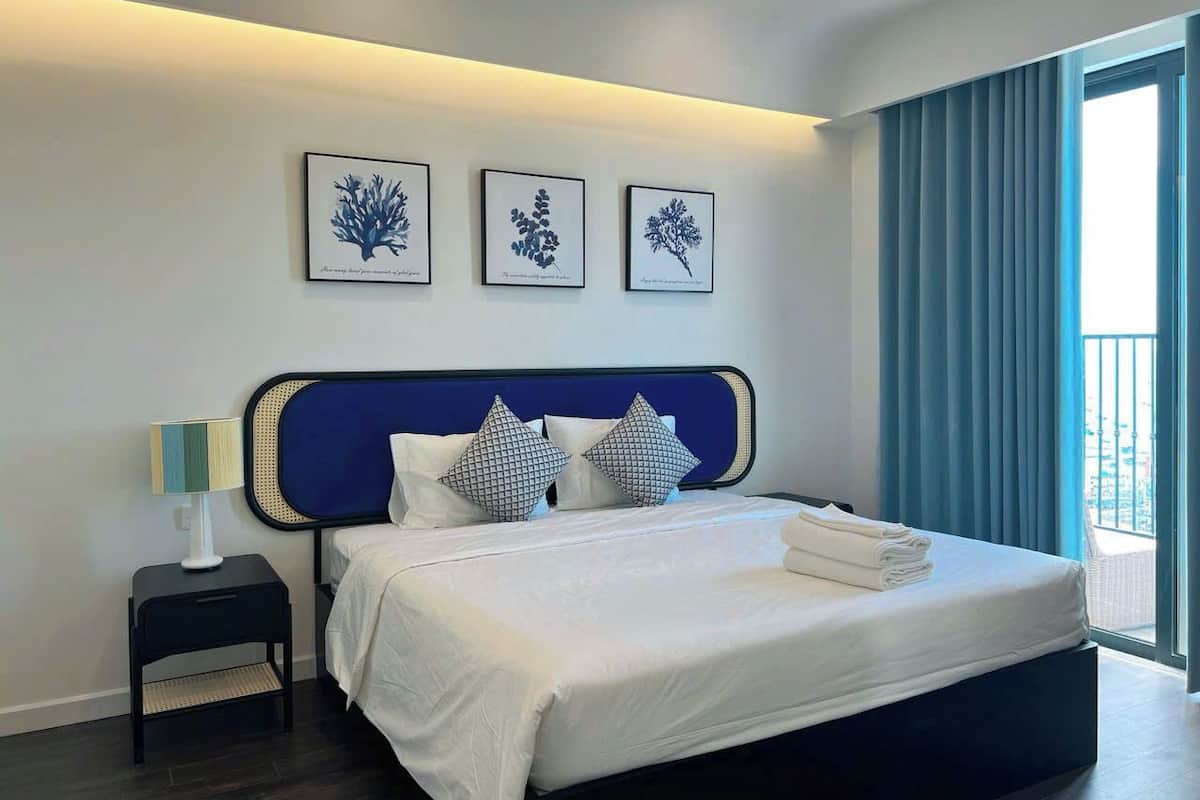 1 bedroom, desk, laptop workspace, free WiFi