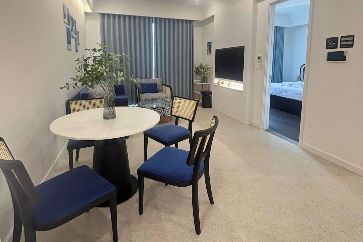 One-Bedroom Balcony Hillside View | 1 camera, una scrivania, postazione laptop, Wi-Fi gratuito