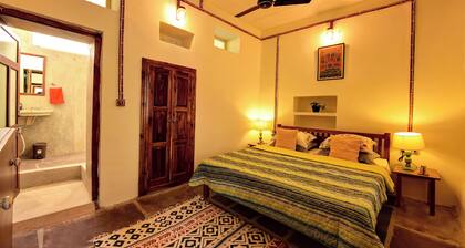 Villa 9 Para – Spacious 2BHK Garden Retreat Family-Friendly Stay - 6 Pax