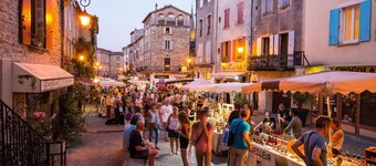 Cozy, spacious studio / loft in charming Les Vans. Monts d'Ardèche natural park.