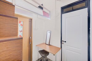 Standard Double Room | Desk, free WiFi, bed sheets