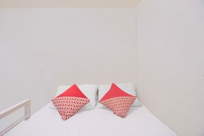 Habitación doble estándar | Escritorio, wifi gratis y ropa de cama