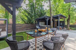 Hus – standard, flere soverom (BalChill House With Sauna And Jacuzzi) | Utendørsservering