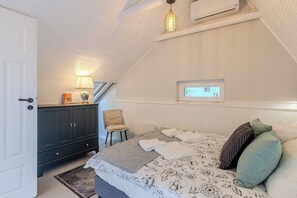 Standard House, Multiple Bedrooms (BalChill House With Sauna And Jacuzzi) | 2 bedrooms, laptop workspace, iron/ironing board, free WiFi - Balchill House With Sauna And Jacuzzi (Balatonszepezd)