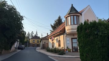 Standard House, Multiple Bedrooms (BalChill House With Sauna And Jacuzzi) | Exterior