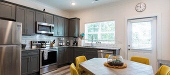 3-Bd Townhome Near Beltline, Truist Park & ATL Hotspots