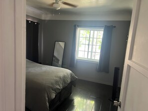 3 bedrooms, iron/ironing board, WiFi, bed sheets