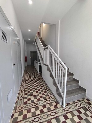 Interior - Embrujo Nazari 2, 5 minutes from the Alhambra and the center of Granada. (Granada)