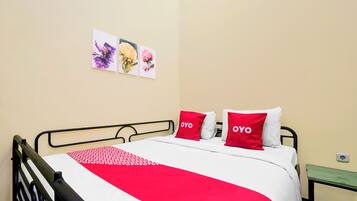 Free WiFi, bed sheets