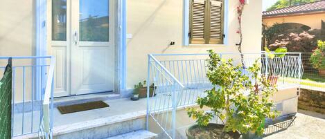 تفاصيل الفندق من الخارج