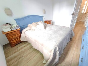 1 chambre, fer et planche à repasser, Wi-Fi gratuit