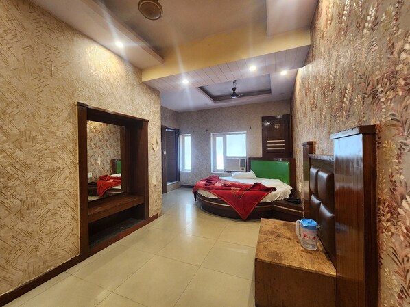 经济单人房 | 办公桌、笔记本电脑工作区、免费 WiFi