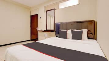 Deluxe Double Room | Free WiFi, bed sheets
