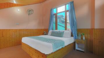 Comfort Room | Free WiFi, bed sheets