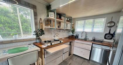 Welcome to Happy Whale 1 modern Bedroom apartment.