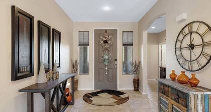 Queen Creek Oasis: Private Pool & Near Shopping!