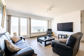 TV, DVD player - Apartment in Blankenberge by the Beach (Blankenberge)