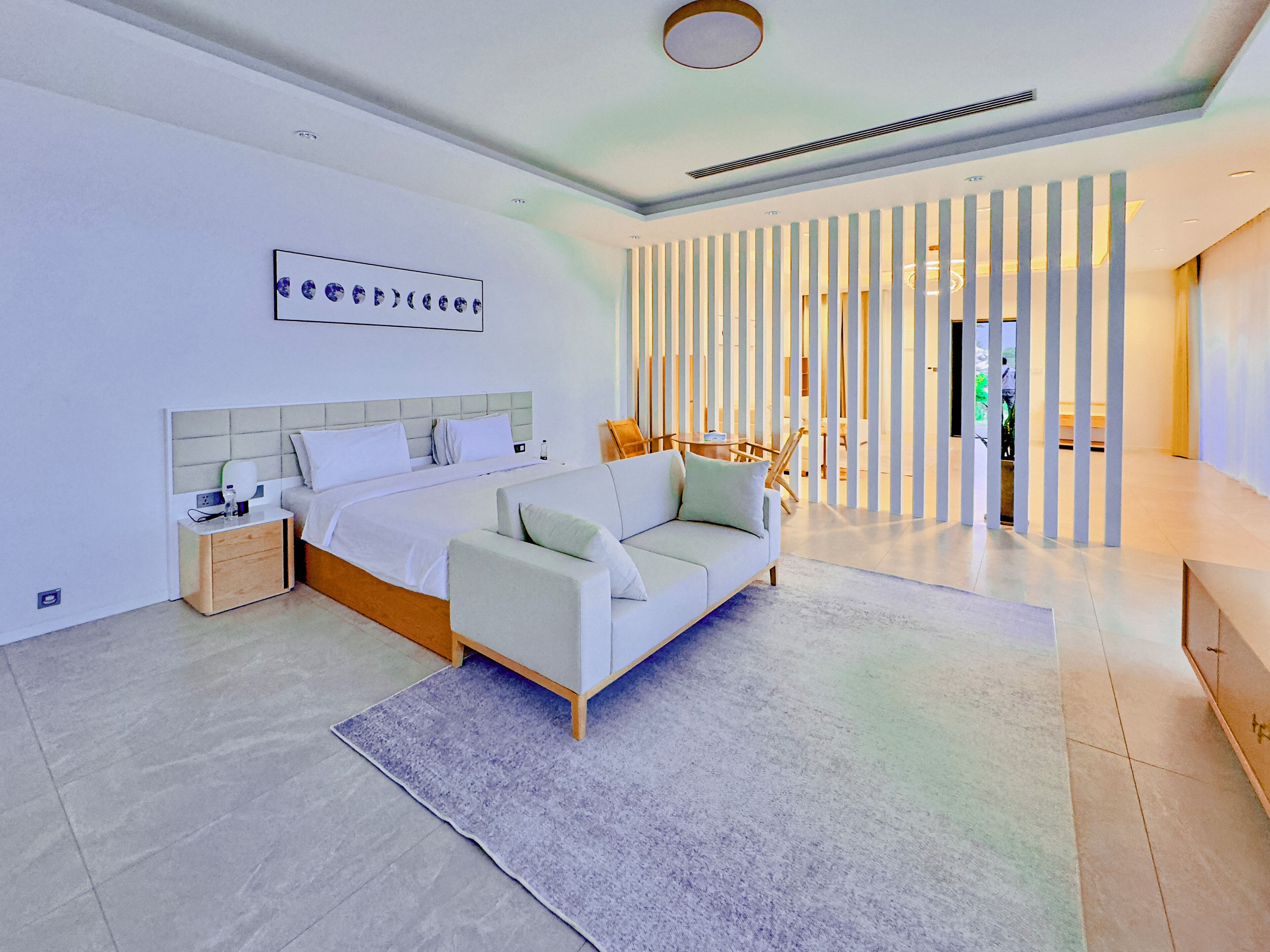 Minibar, desk, iron/ironing board, free WiFi