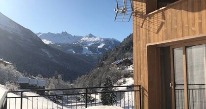 Chalet „L'envers“: Bergblick, Private Terrasse und WLAN