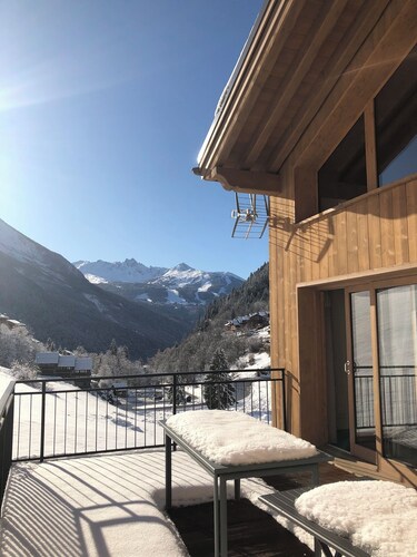 Chalet „L'envers“: Bergblick, Private Terrasse und WLAN