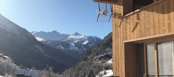 Chalet "L'Envers": Mountain View, Private Terrace & Wi-Fi
