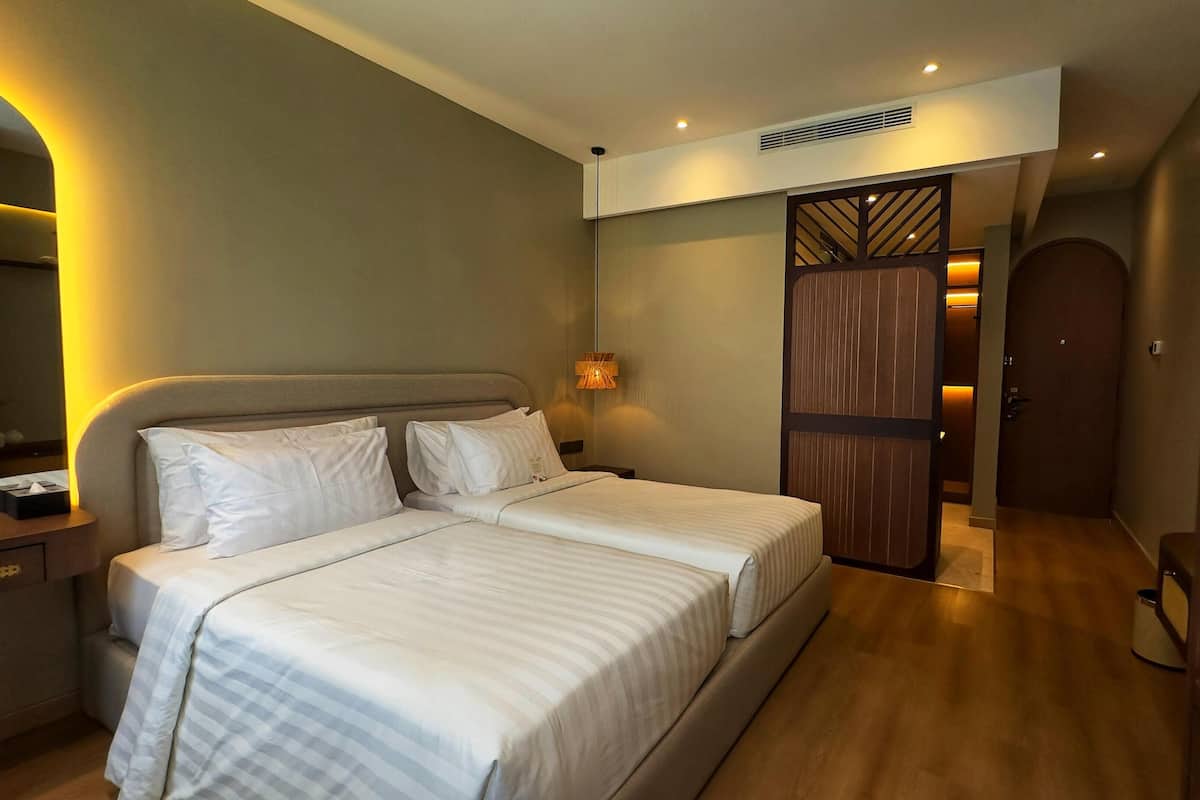 Deluxe Twin Room, 2 Twin Beds, Pool View | 1 bedroom, in-room safe, iron/ironing board, free WiFi